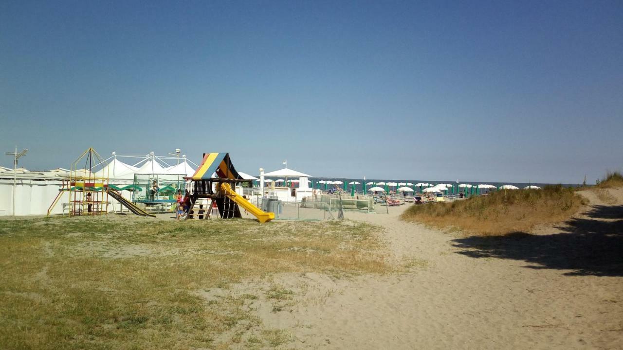 Апартаменты Mare Pineta Лидо-ди-Волано Экстерьер фото